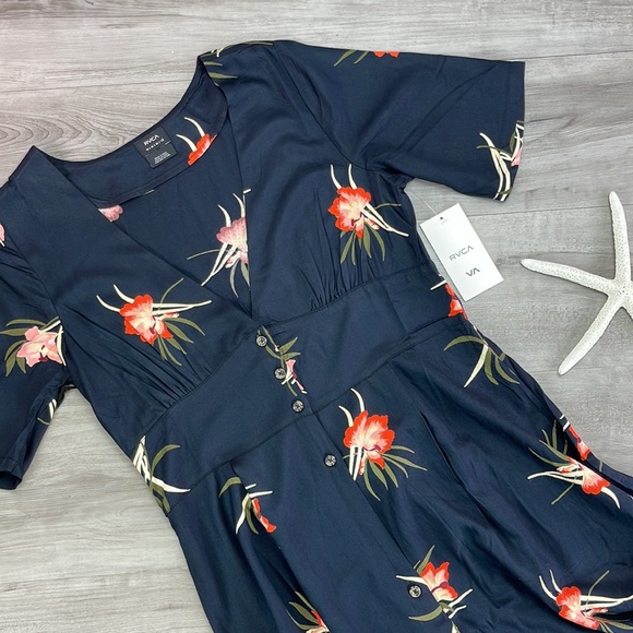 🔆RVCA🔆 AVENUE DRESS - Picture 5 of 12